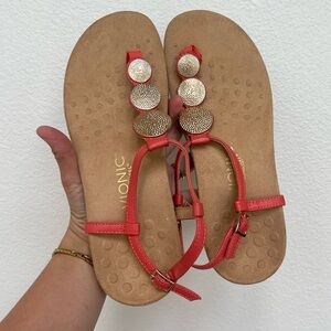 Vionic Lizbeth T Strap Sandals Size 9
